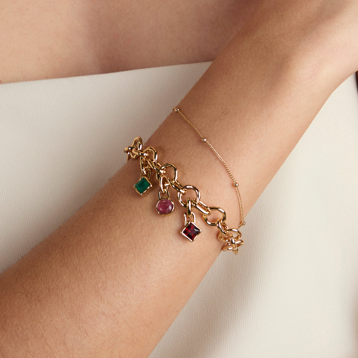 Essential gold-colored beaded bracelet