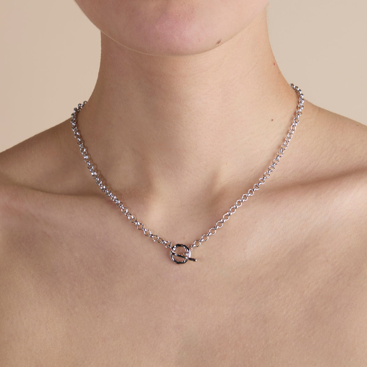 T-Bar Chain Necklace in Silver